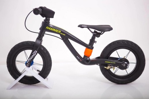 Біговел HAMMER HS-1 чорний магнієва рама та вилка
